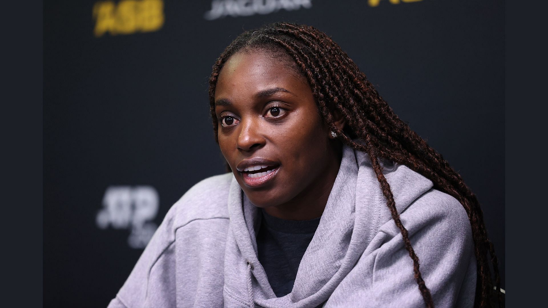 Sloane Stephens interacts with the media at the 2023 ASB Classic
