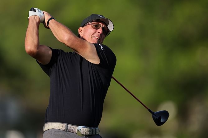 Is LIV golfer Phil Mickelson a member of GrayHawk golf club?