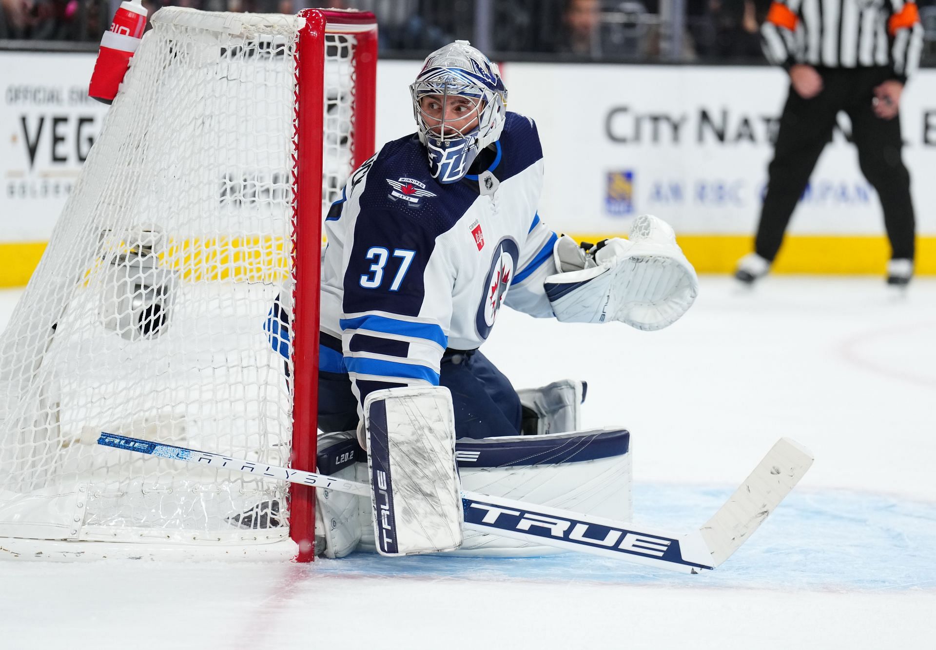 Connor Hellebuyck landing spots: 3 destinations for the All-Star goaltender