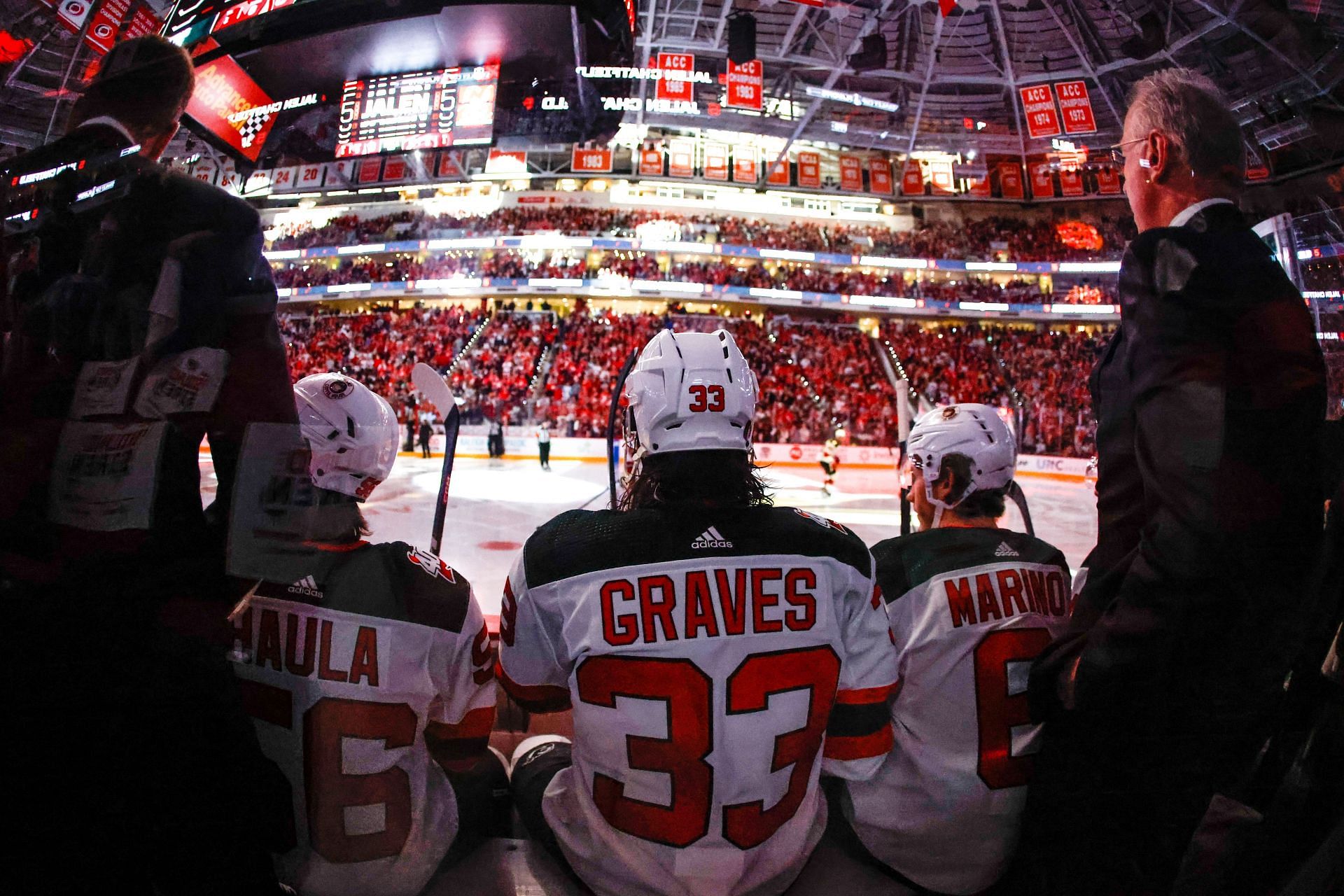 Carolina Hurricanes defeat New York Islanders 4-3 in 1st round of NHL  Stanley Cup Playoffs - ABC11 Raleigh-Durham