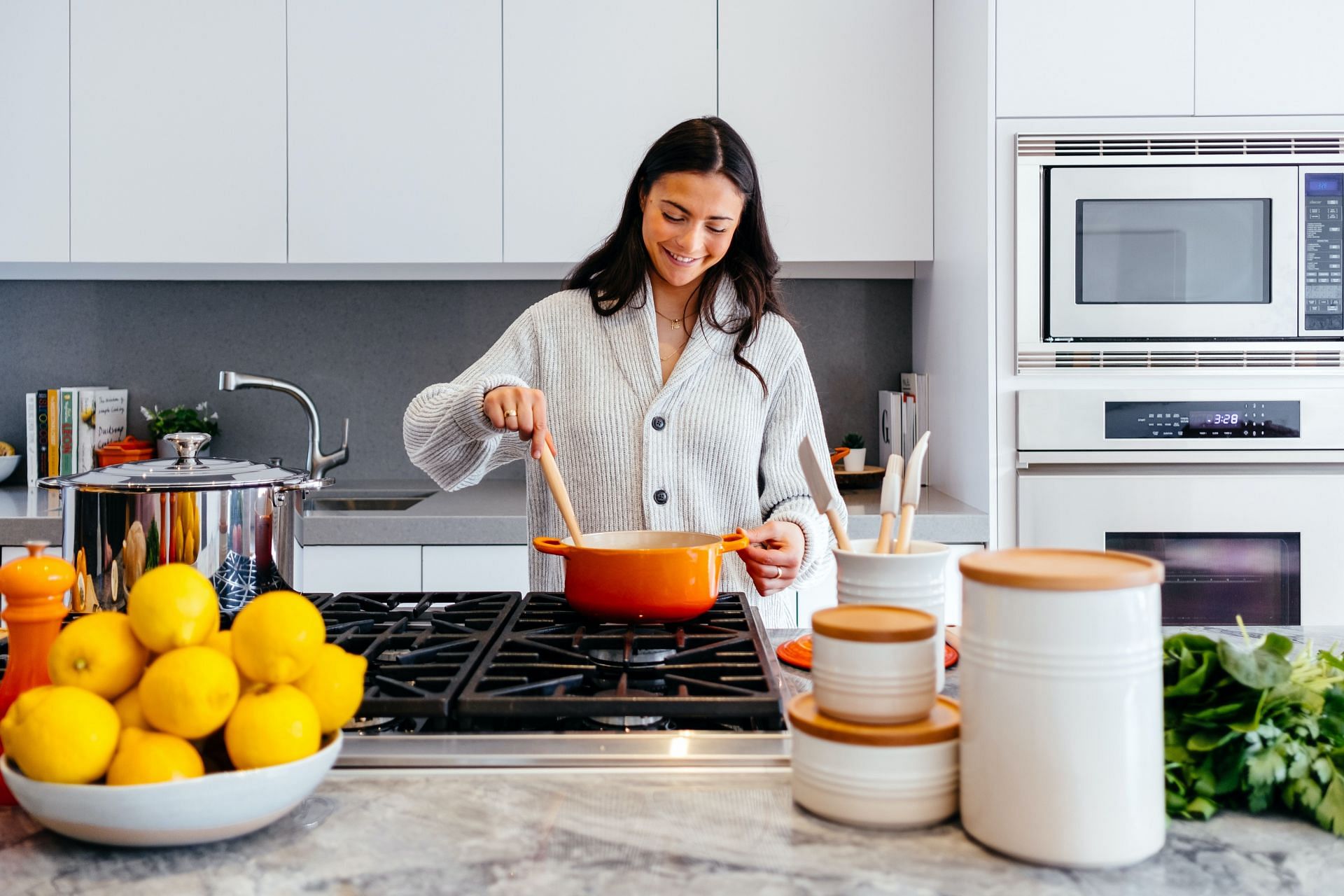 Practice clean cooking at home. (Image via Unsplash/ Jason Briscoe)