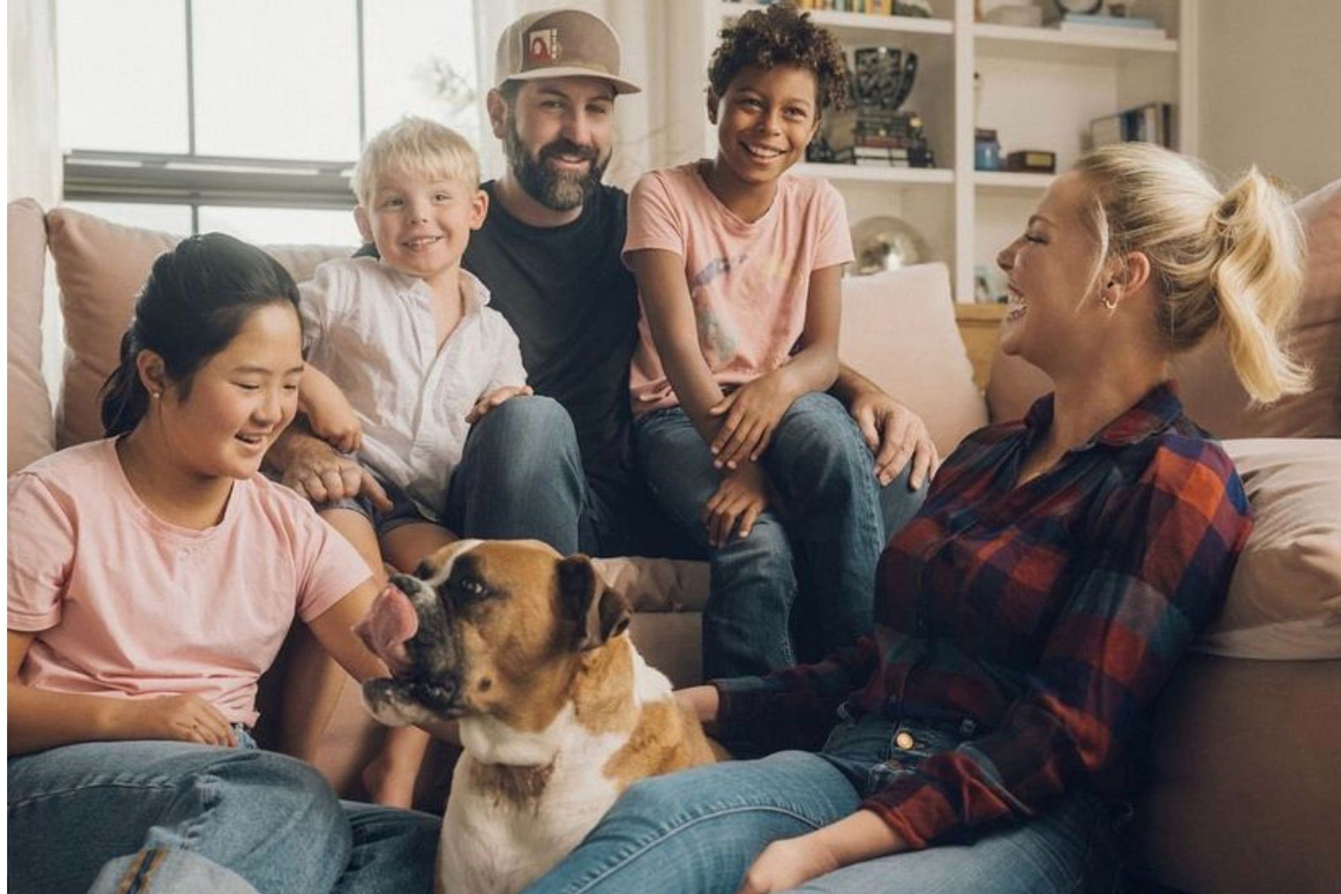 Heigl with her husband and children (Photo via Instagram/Katherineheigl)
