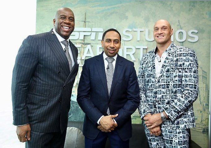 Fans call out Tyson Fury for his height as he poses alongside Alex Pereira