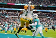 Should the Dolphins sign the tight end?