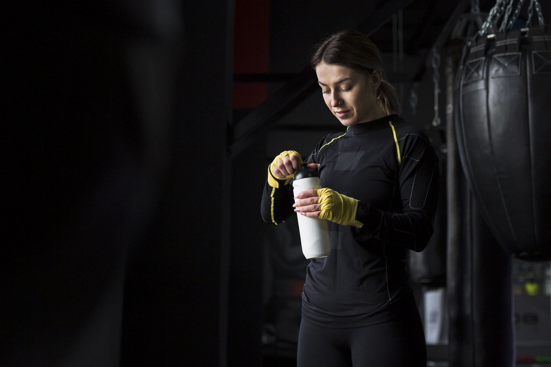 How pre-workout supplement can improve your workout? (image via freepik)