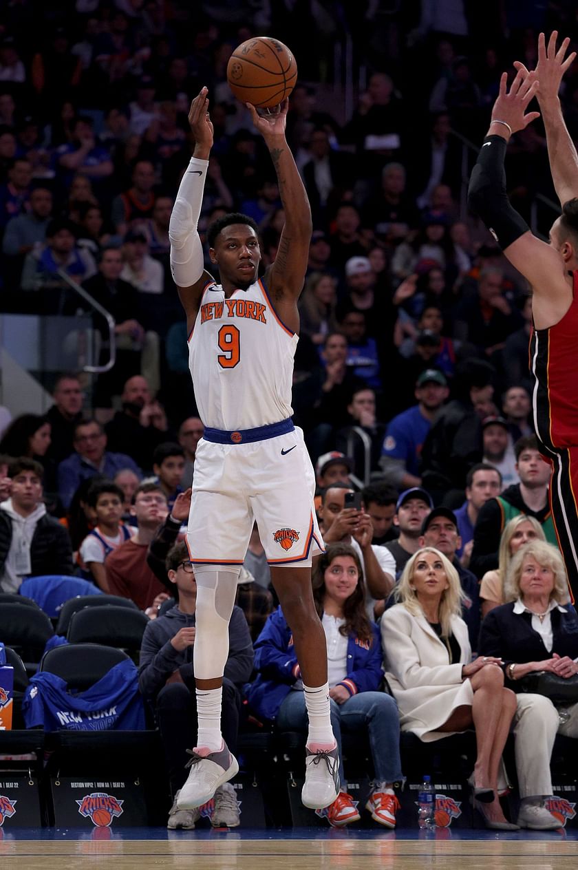 RJ Barrett signs contract extension with Knicks