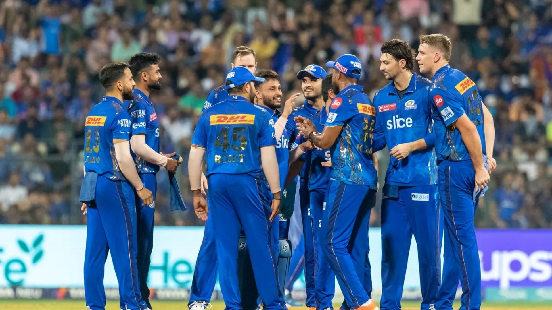 Mumbai Indians in action against the Gujarat Titans (P.C.:iplt20.com)