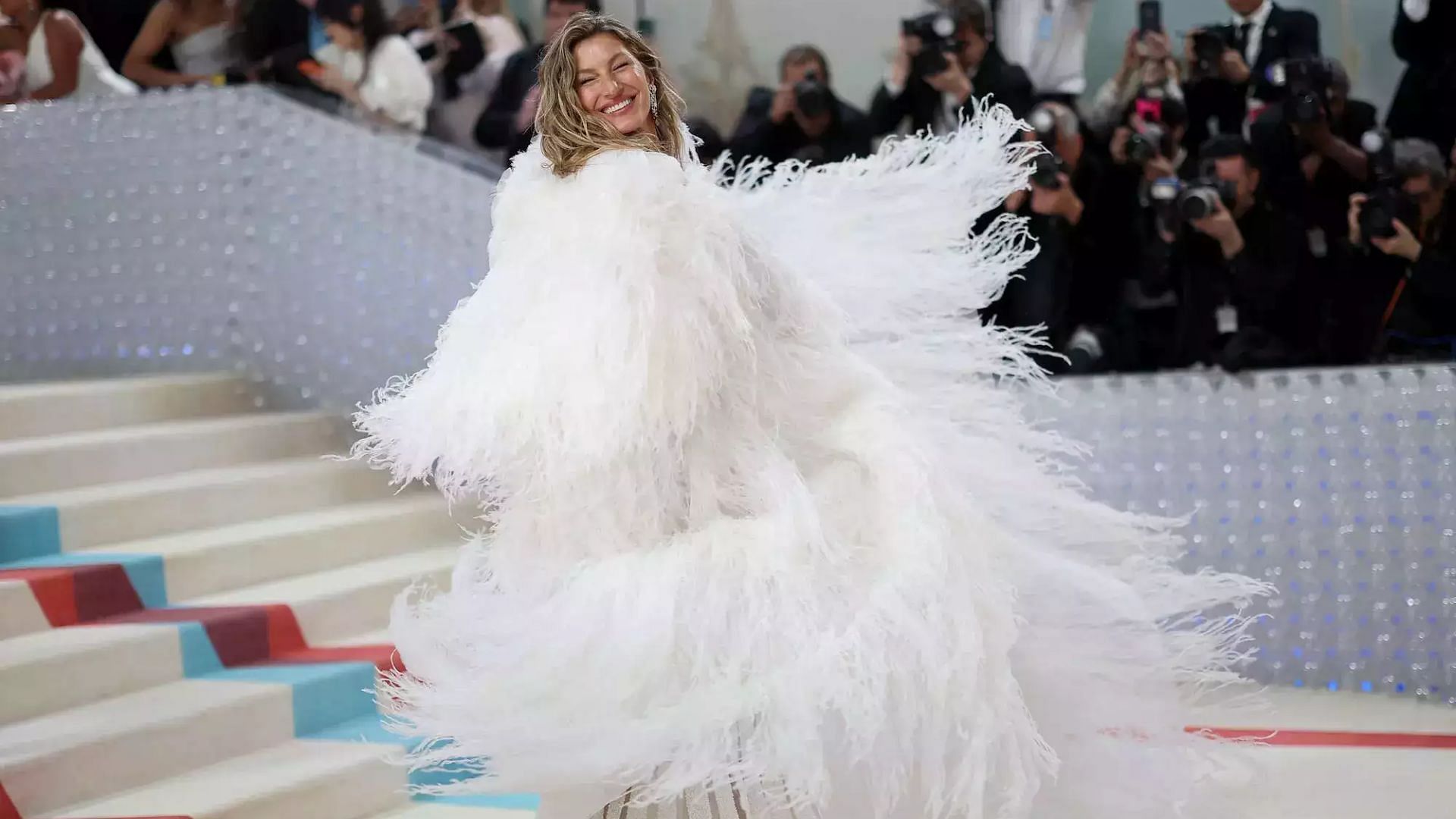 Gisele Bundchen dons stunning Chanel outfit in first Met Gala appearance post-Tom Brady breakup (Image Credit: Mike Coppola/Getty Images)