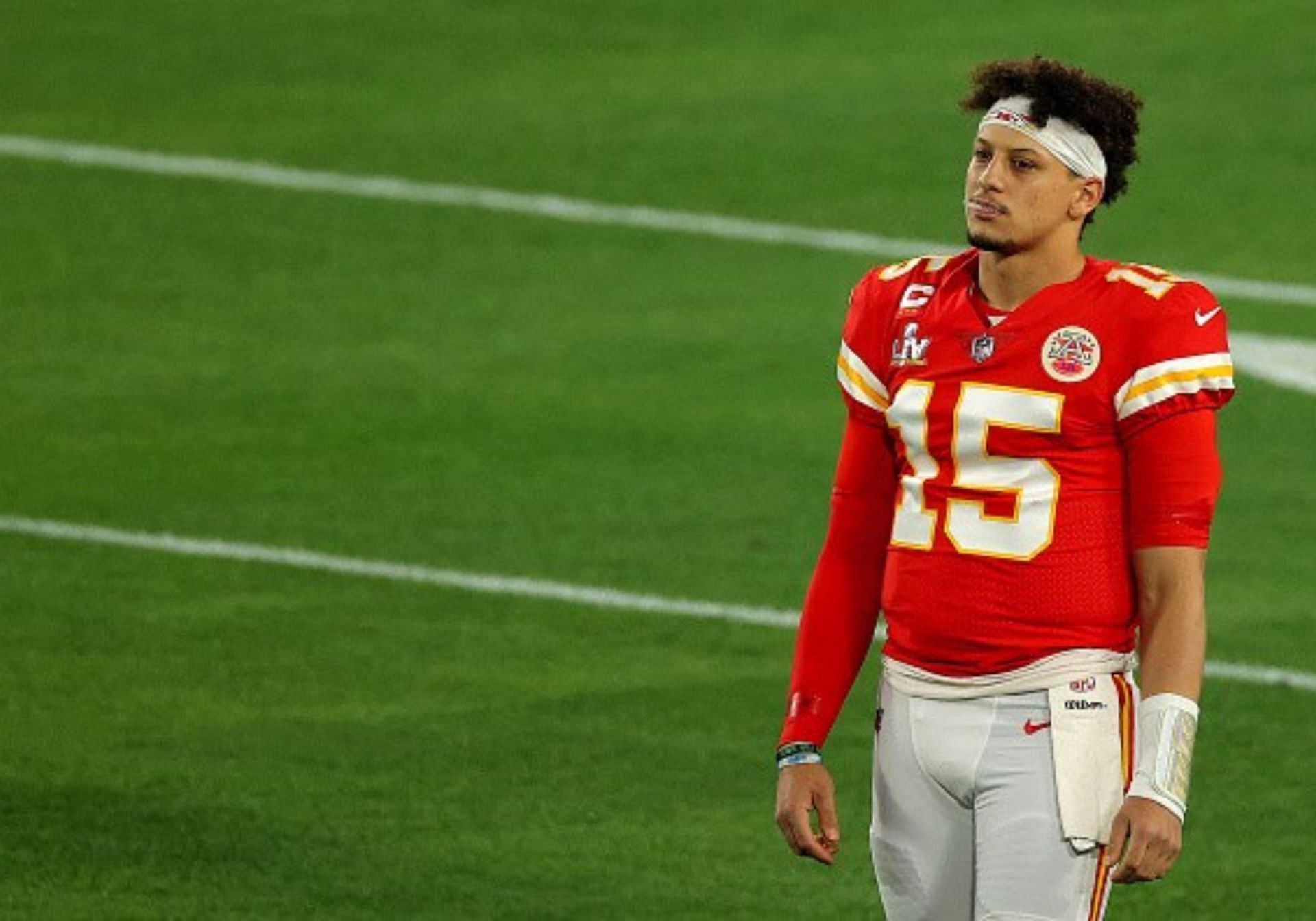 KC's Patrick Mahomes gets in on NFTs, signs with NFL ALL DAY