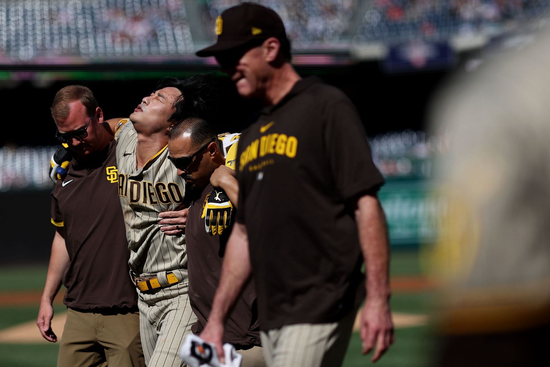 5 weird baseball injuries after Padres' Kim hurt kicking water