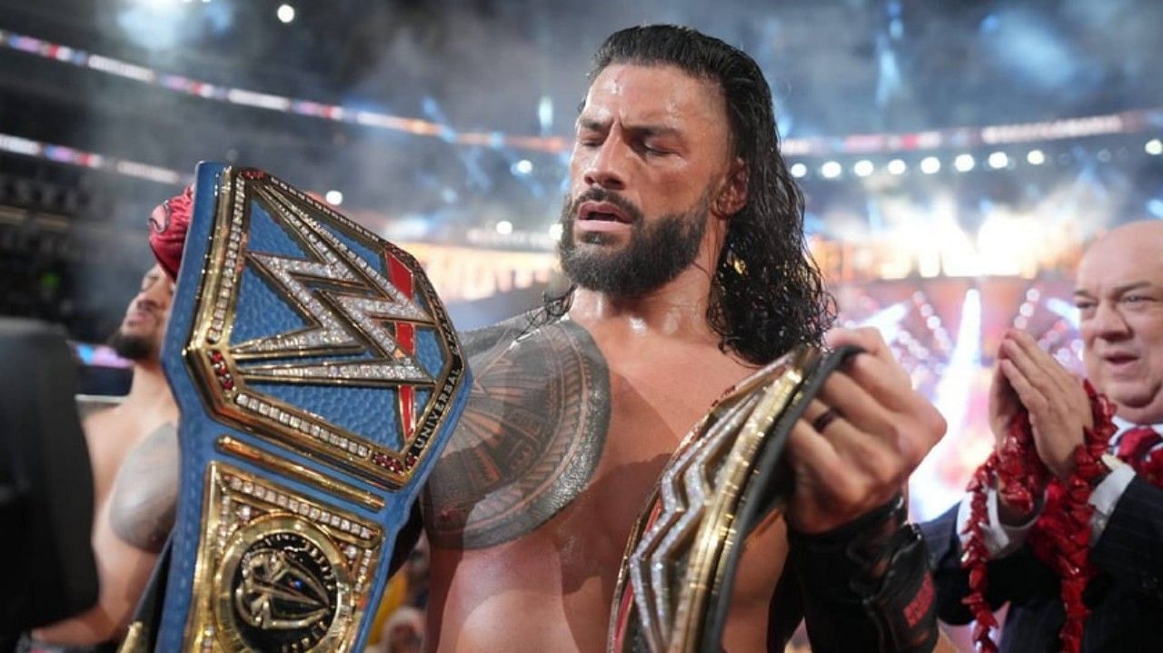 अनडिस्प्यूटेड WWE यूनिवर्सल चैंपियन रोमन रेंस और पॉल हेमन 