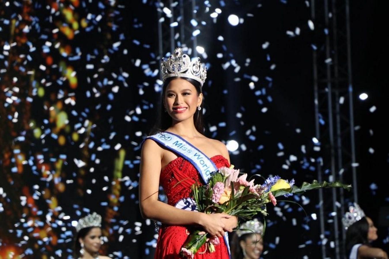 Michelle Marquez Dee was crowned, the 2019 Miss World Philippines ( Image via Twitter/@chitoriffic )