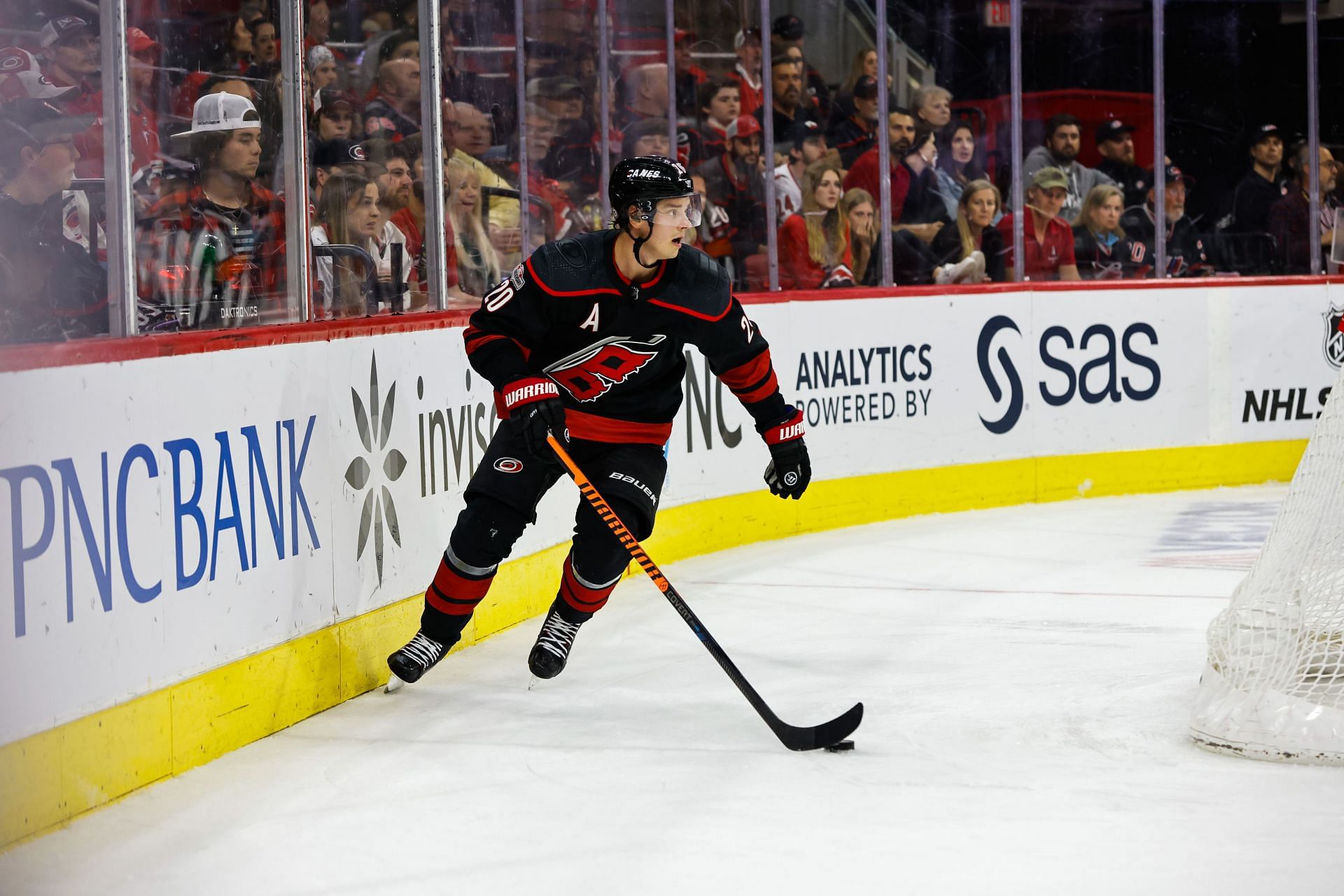 Jack Hughes' 4 points lift Devils to lopsided Game 3 win over Hurricanes