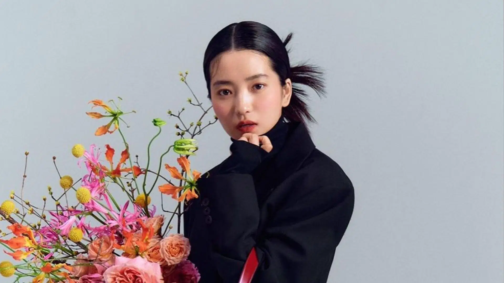 Kim Tae-ri personally apologizes for the &quot;free labor&quot; controversy by asking for volunteers to sub her vlogs (Image via Instagram/kimtaeri_official)