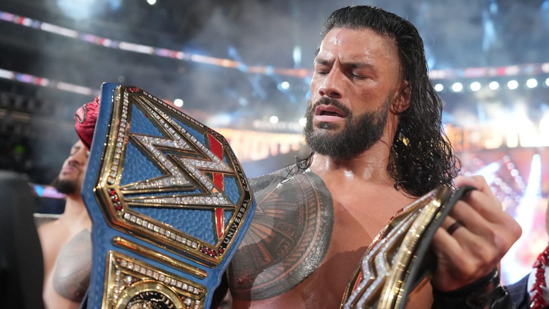 Roman Reigns reigns as the Undisputed WWE Universal Champion