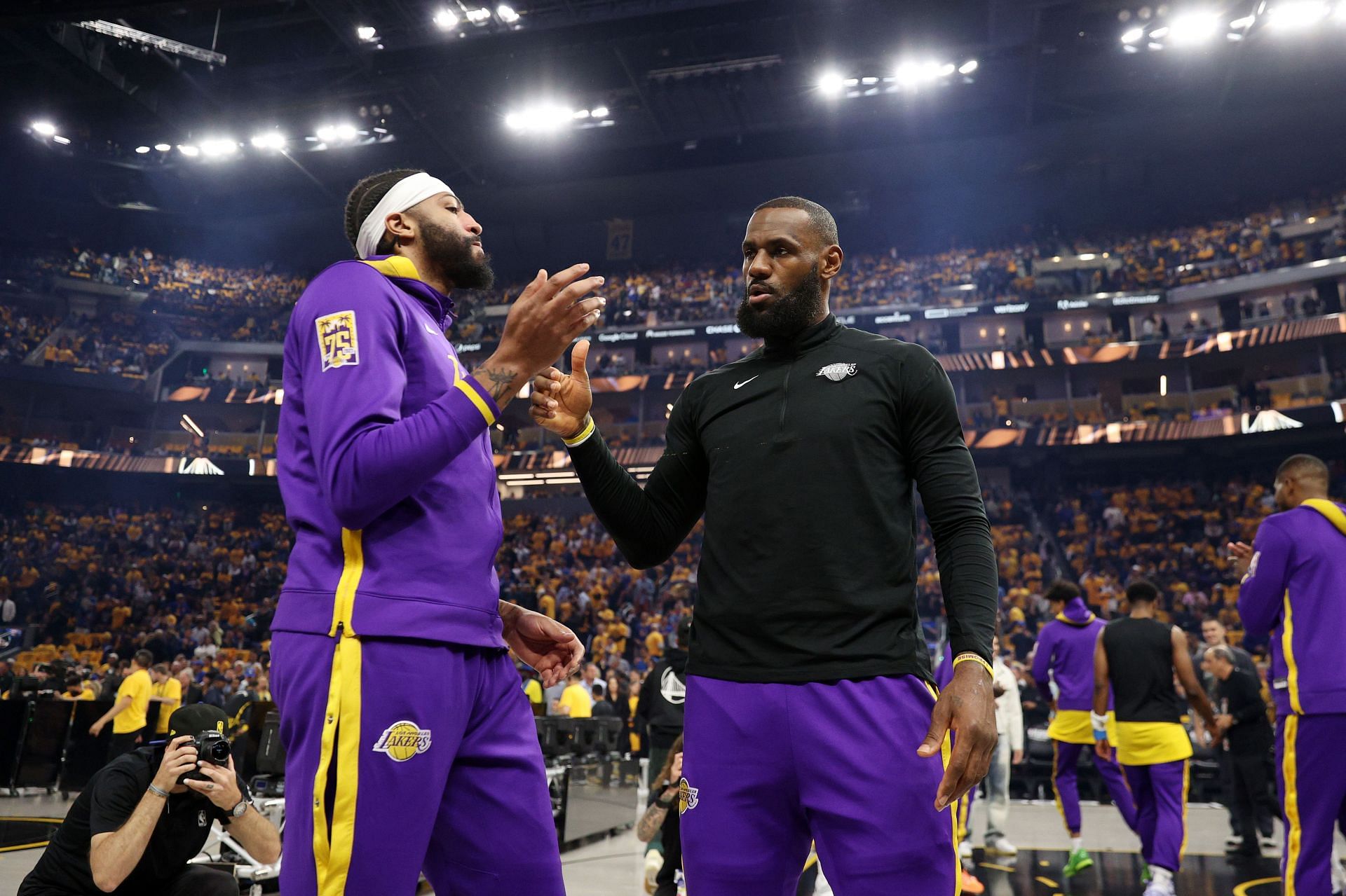 Anthony Davis (foot) probable Game 1 for Lakers