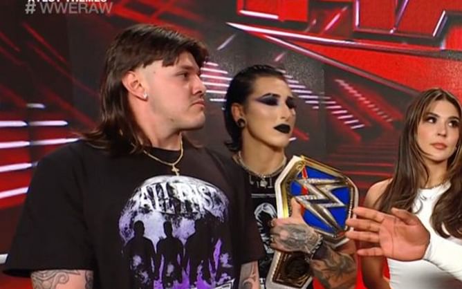 Dominik Mysterio confronts former United States Champion, who returned to RAW after over a year