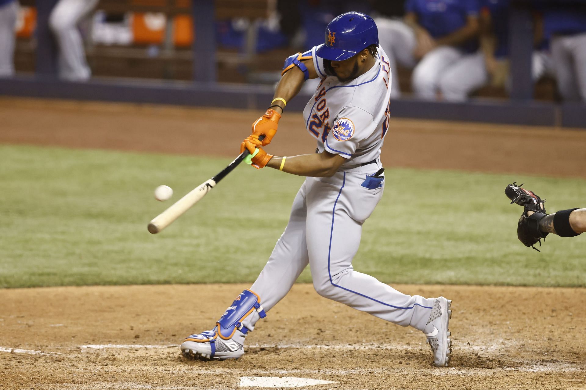 Lee in New York Mets v Miami Marlins game