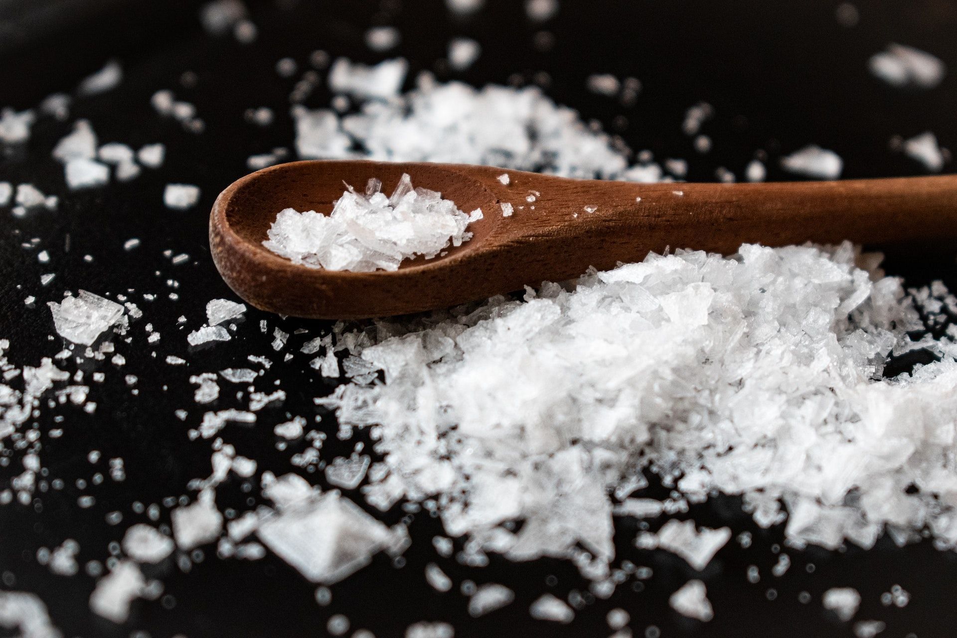 There are numerous benefits of celtic sea salt. (Photo via Pexels/Maria Petersson)
