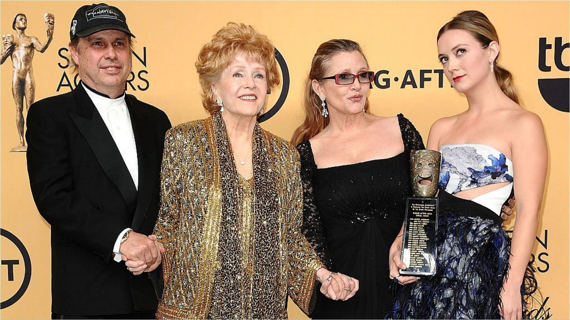 Todd Fisher, Debbie Reynolds, Carrie Fisher, and Billie Lourd at the 21st annual Screen Actors Guild Awards (Image via Jason LaVeris/Getty Images)