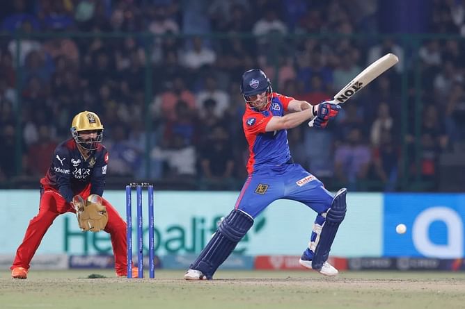 IPL 2023 : इंग्लिश बल्लेबाज ने की छक्कों की बरसात, DC ने 17वें ओवर हासिल किया 182 का लक्ष्य