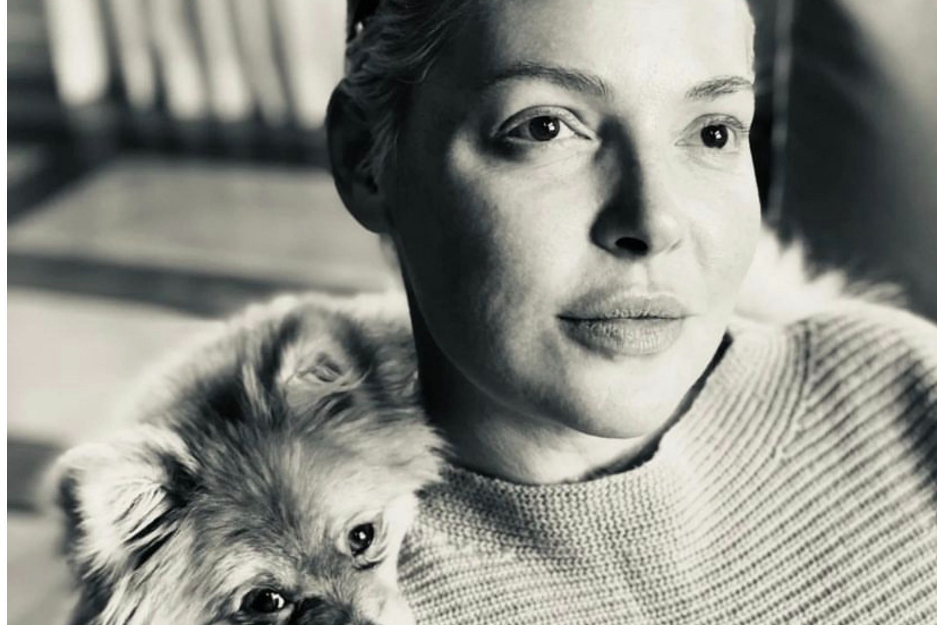 Heigl with her pet (Photo via Instagram/katherineheigl)