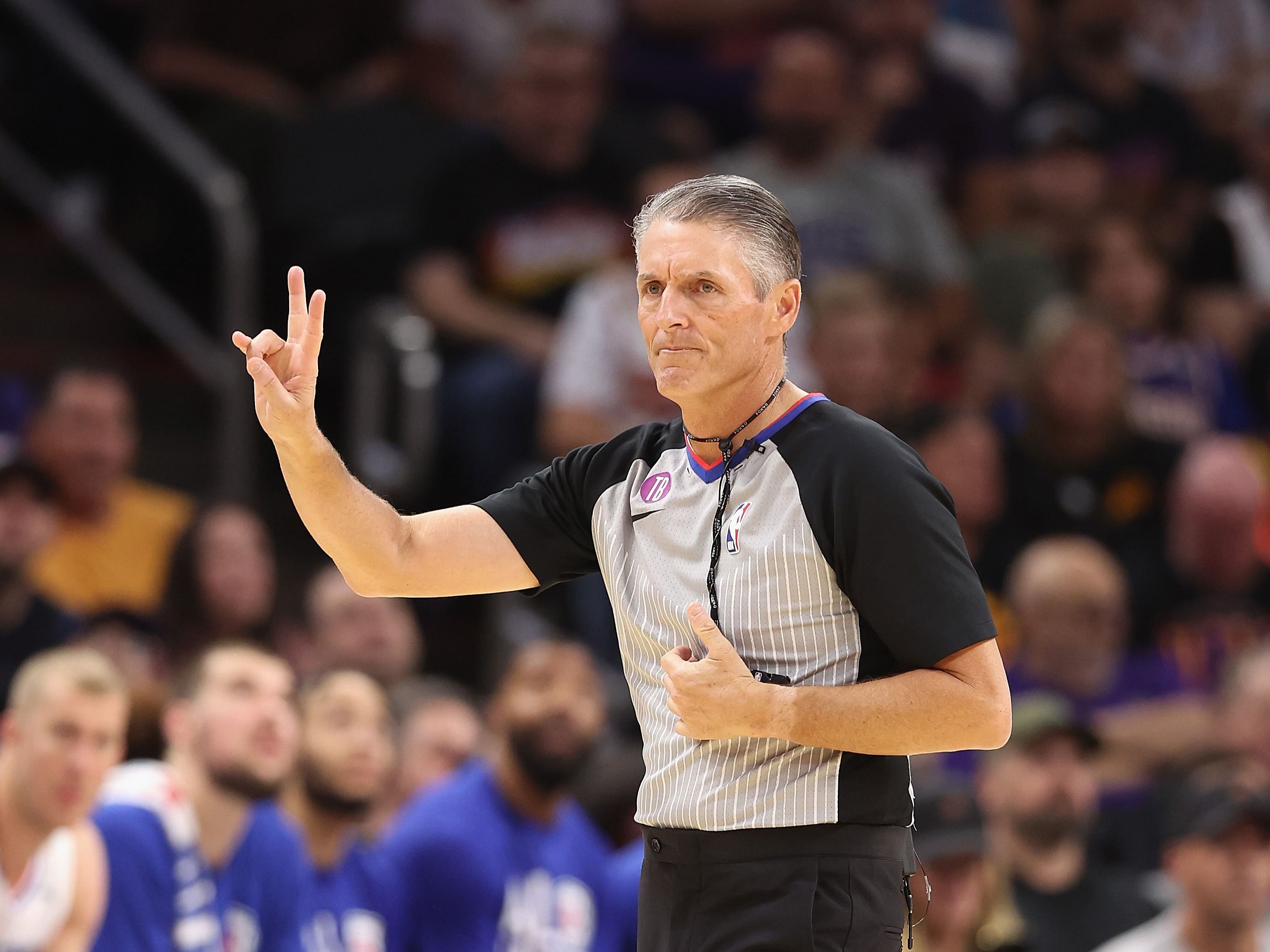 Scott Foster officiating Game 6 is bad news for Chris Paul, Suns
