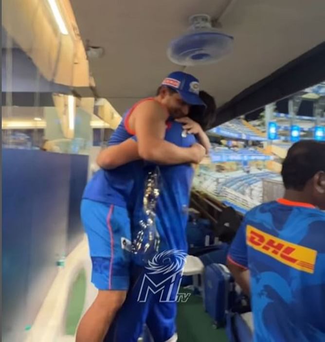 [Watch] Piyush Chawla gives Tim David a big hug after MI's thrilling victory against RR