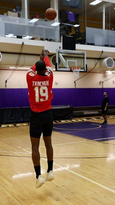 IN PHOTOS: Jimmy Butler rocks Florida Panthers jersey in warmup