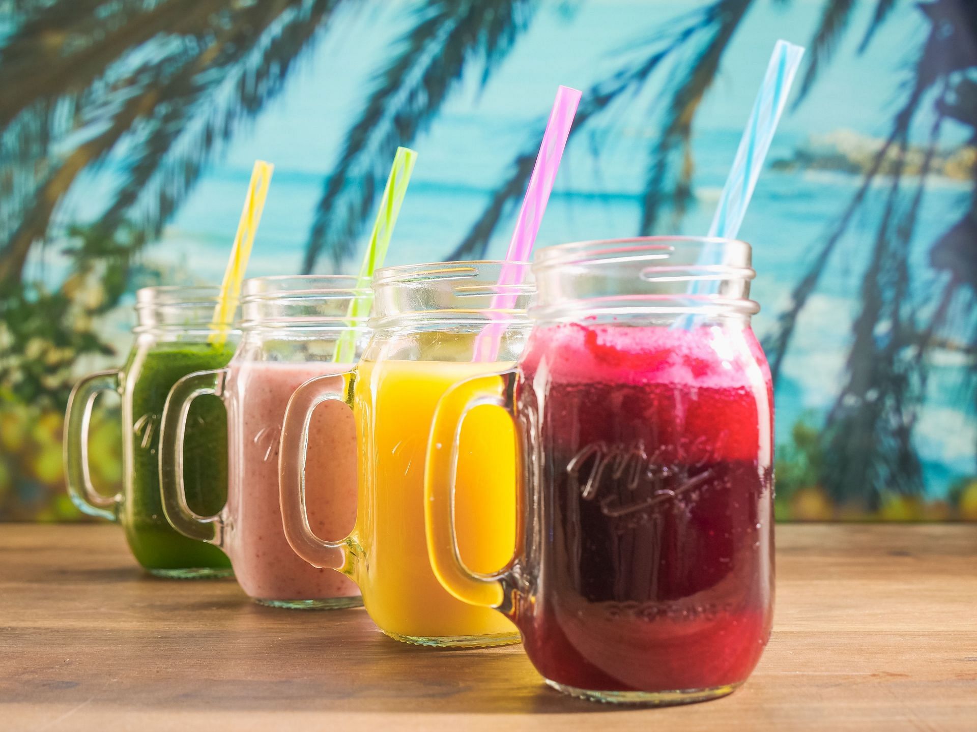 Optimise your overall health with these fruit juices  (Image via pexels / kindel media)