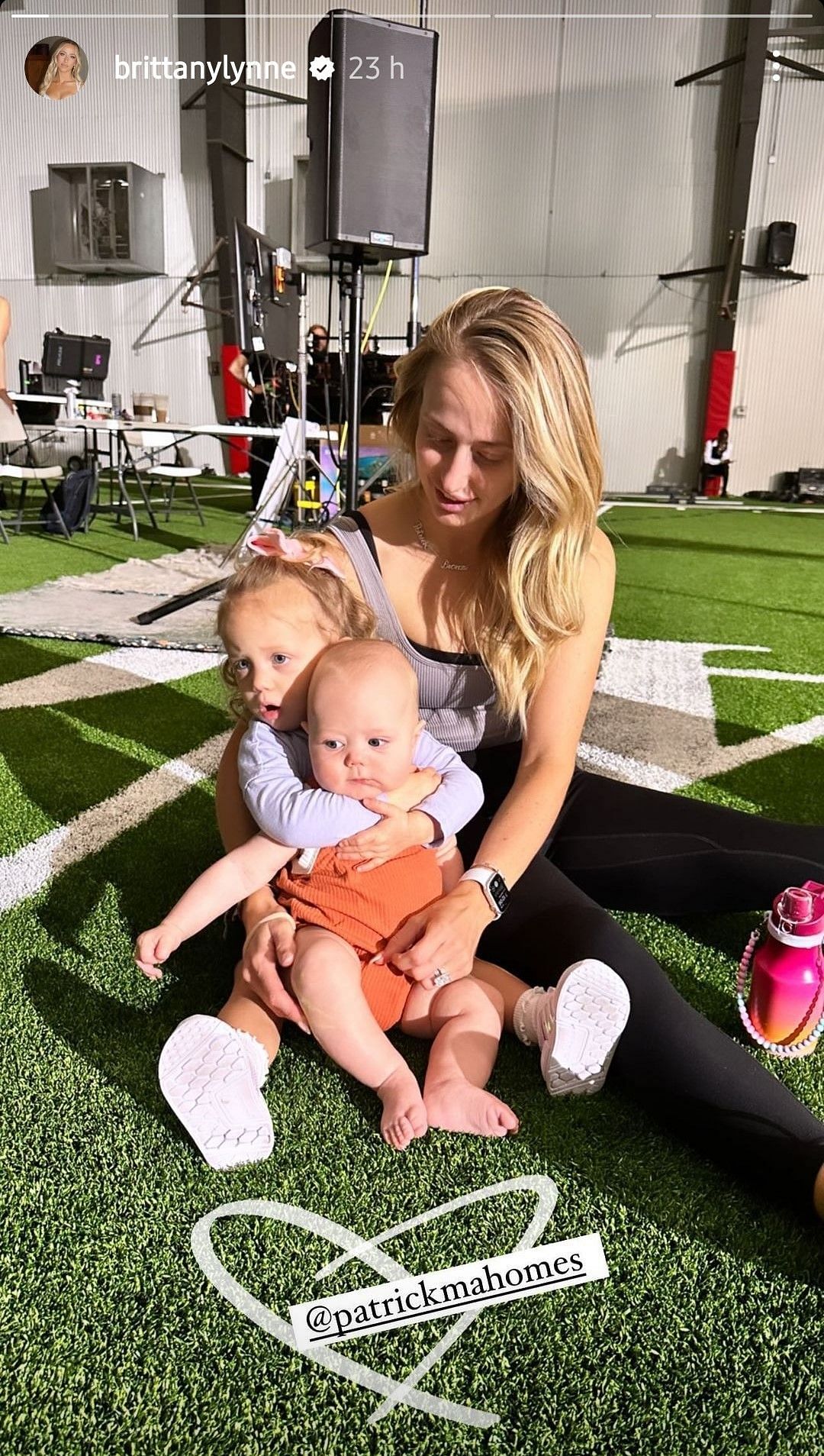 Brittany Mahomes with her children - screenshot via IG