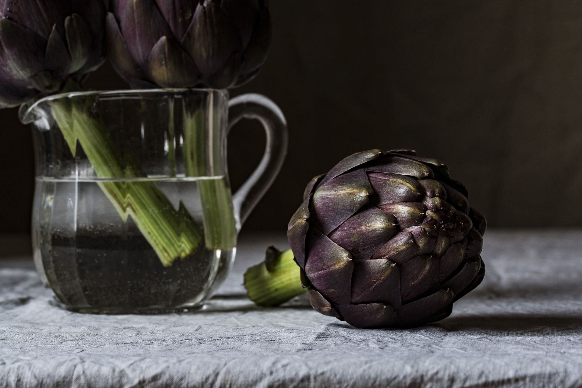 The health benefits of artichokes are plentiful, expanding beyond just a few (Image via Pexels)