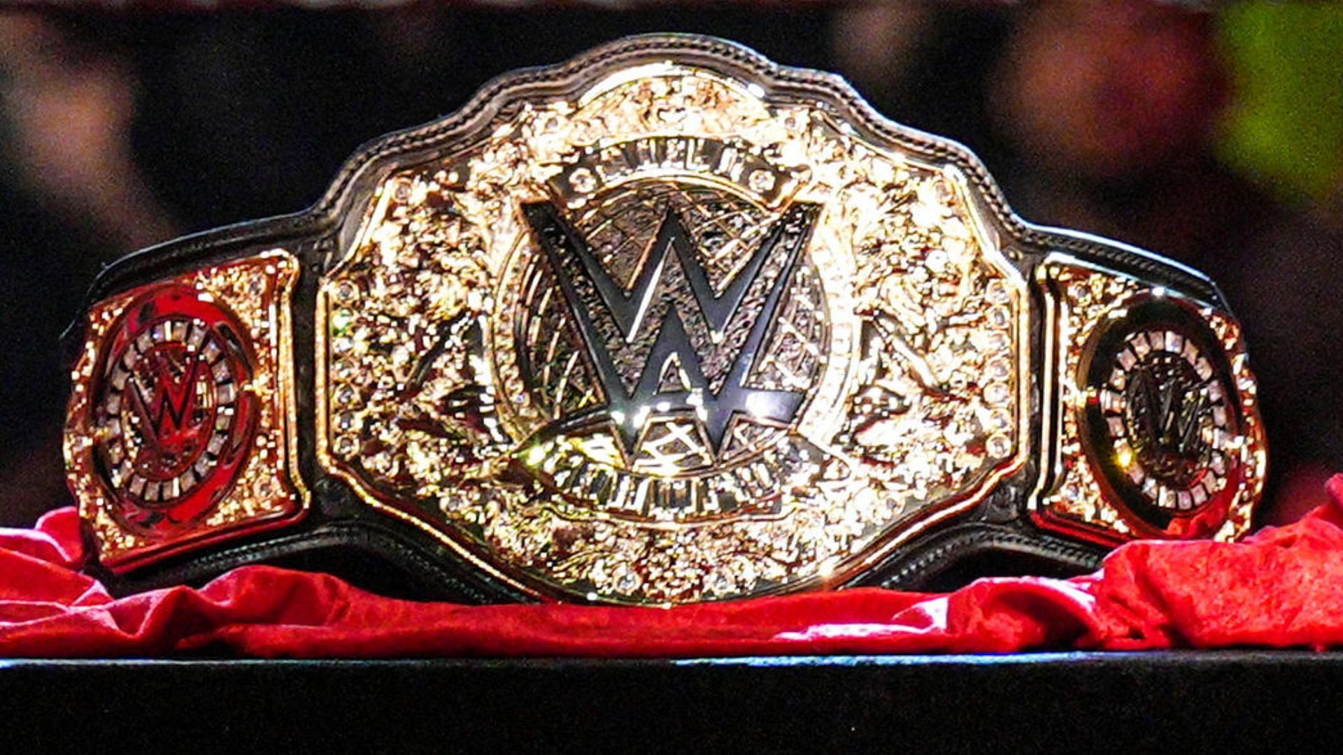 World Heavyweight Championship design: Breaking down the design of the ...