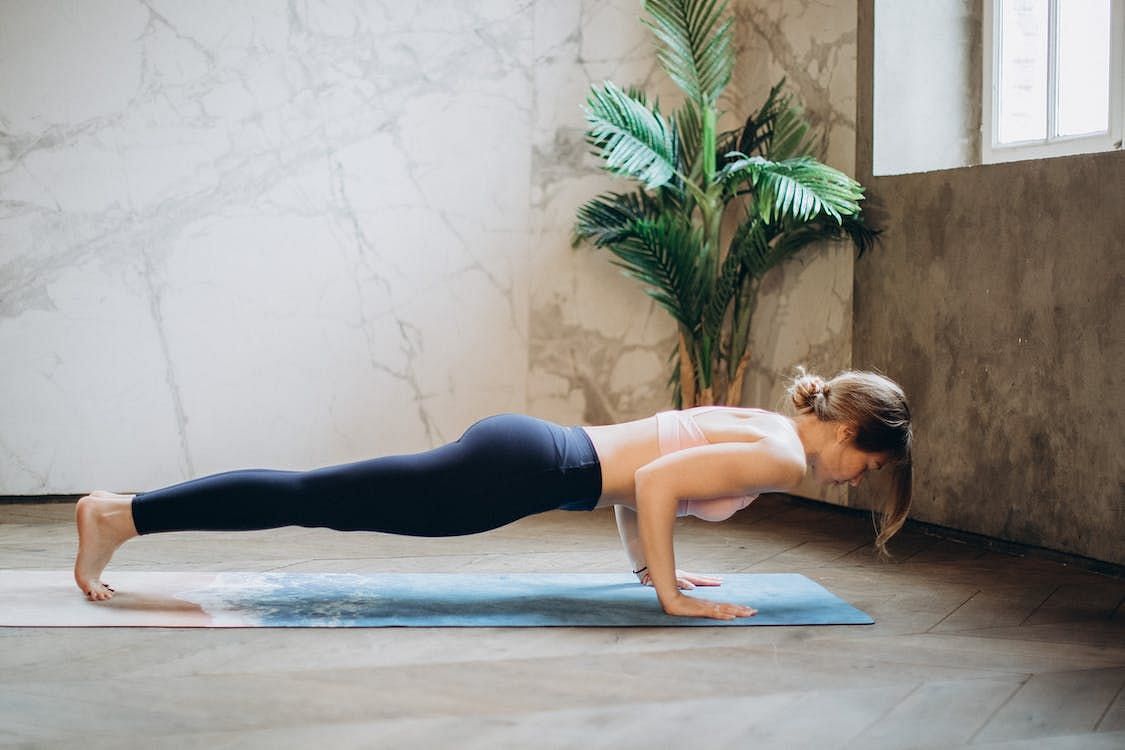 Strengthening the core muscles is one of the many benefits of the up and down plank exercises. (Elina Fairytale/Pexels)