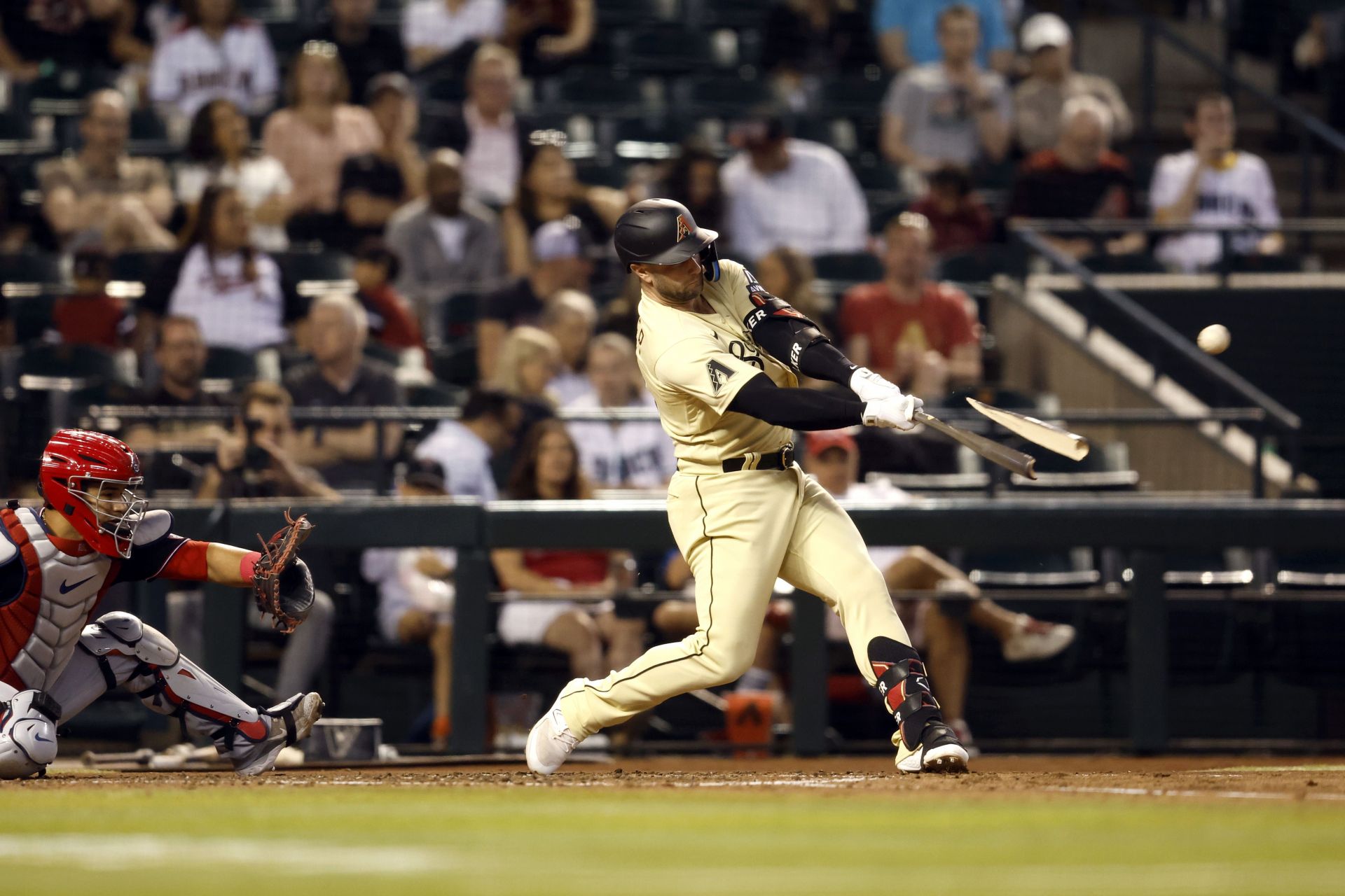 Diamondbacks' first baseman Christian Walker ejected from game for clapping