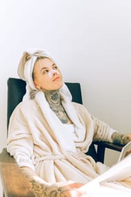 Do pore strips have an effect on pore size? (Image via Pexels)