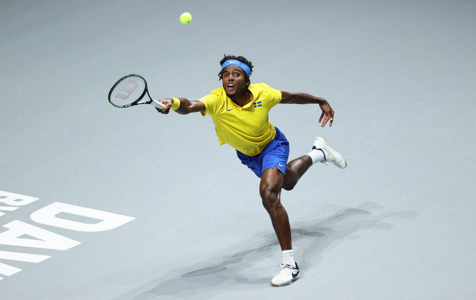 Elias Ymer at the 2021 Davis Cup.