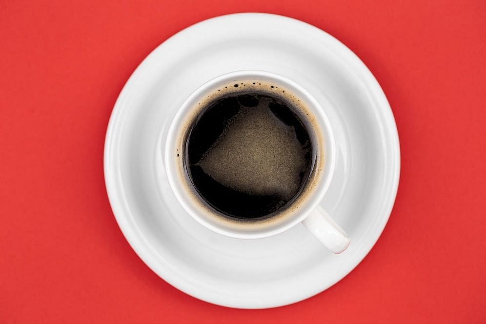 why you should add Salt in Coffee (image via freepik/pvproductions)
