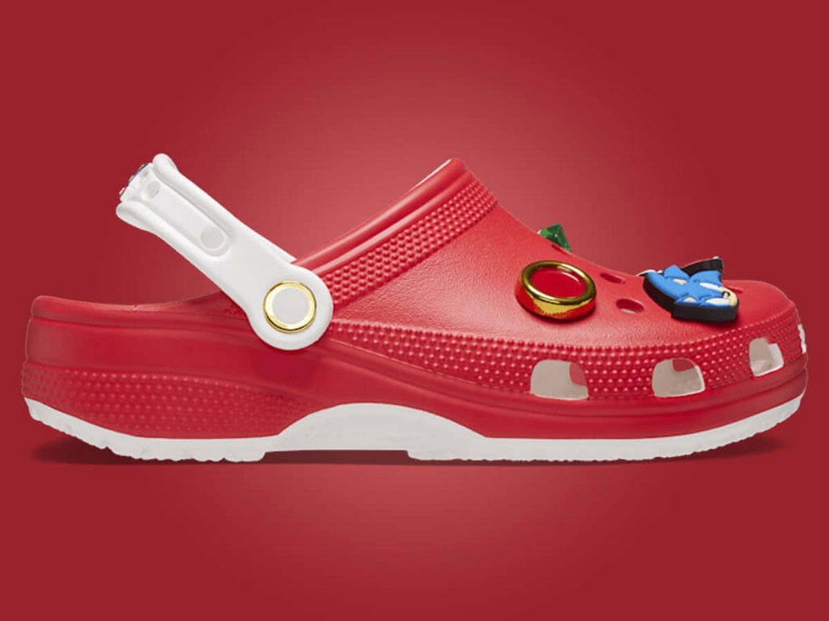 Here&#039;s another look at the foam clogs (Image via Sole Retriever)
