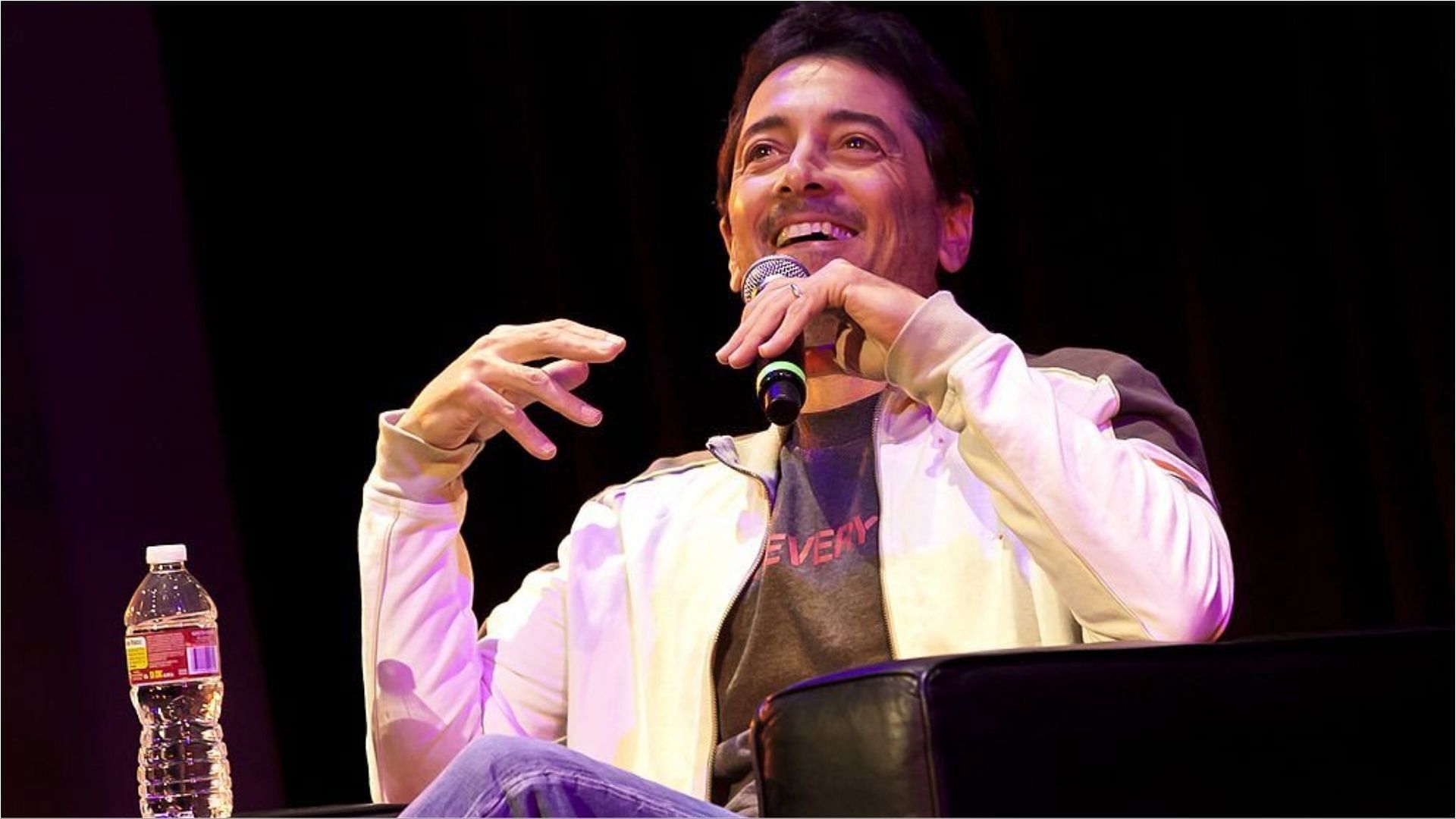 Scott Baio revealed that he is leaving California for several issues (Image via Tibrina Hobson/Getty Images)