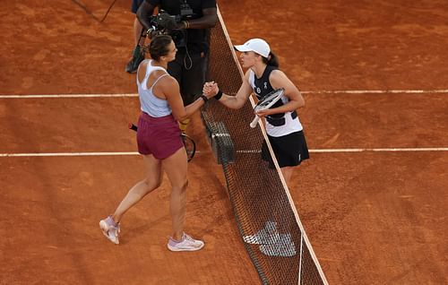 Iga Swiatek and Aryna Sabalenka after their final in Madrid