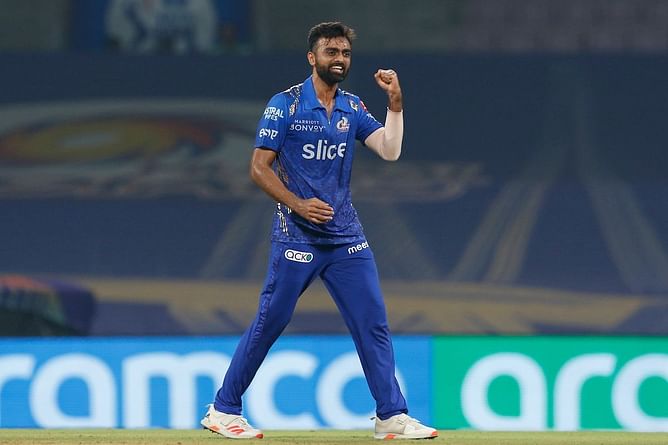 Lucknow Super Giants seamer Jaydev Unadkat sustains shoulder injury during a net session on Sunday