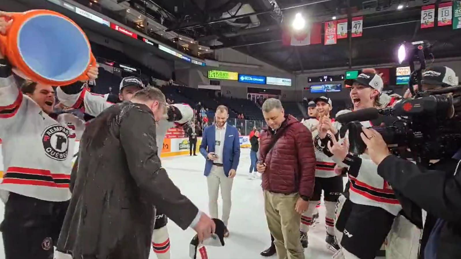 WATCH: Patrick Roy gets showered with Gatorade after leading Quebec Remparts to title