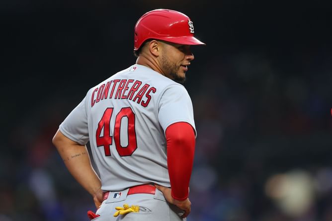 St. Louis Cardinals fans confused with report that Willson Contreras will return to catching duties on Monday