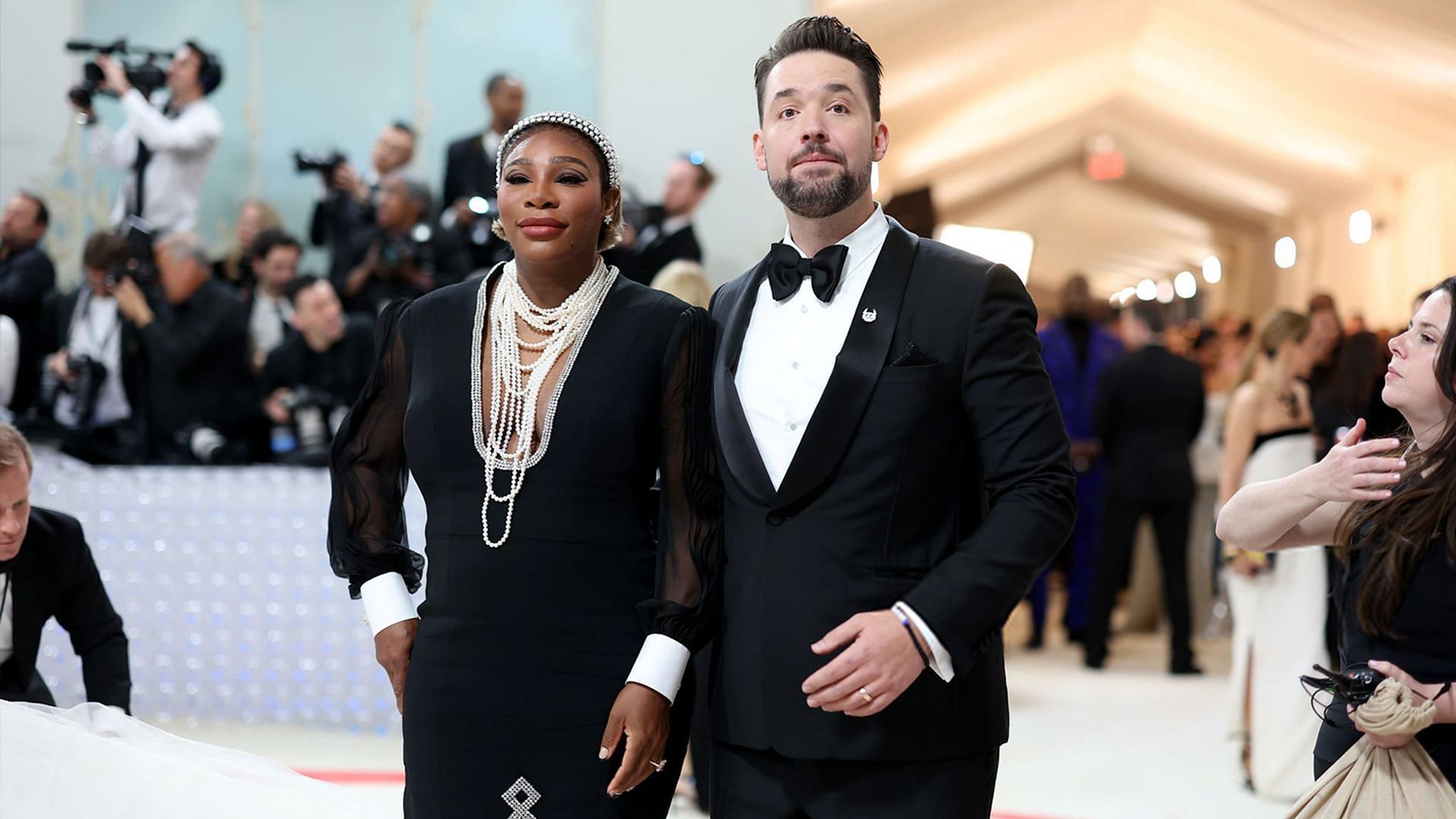 Alexis Ohanian wears &quot;Papa&quot; bracelet at MET Gala