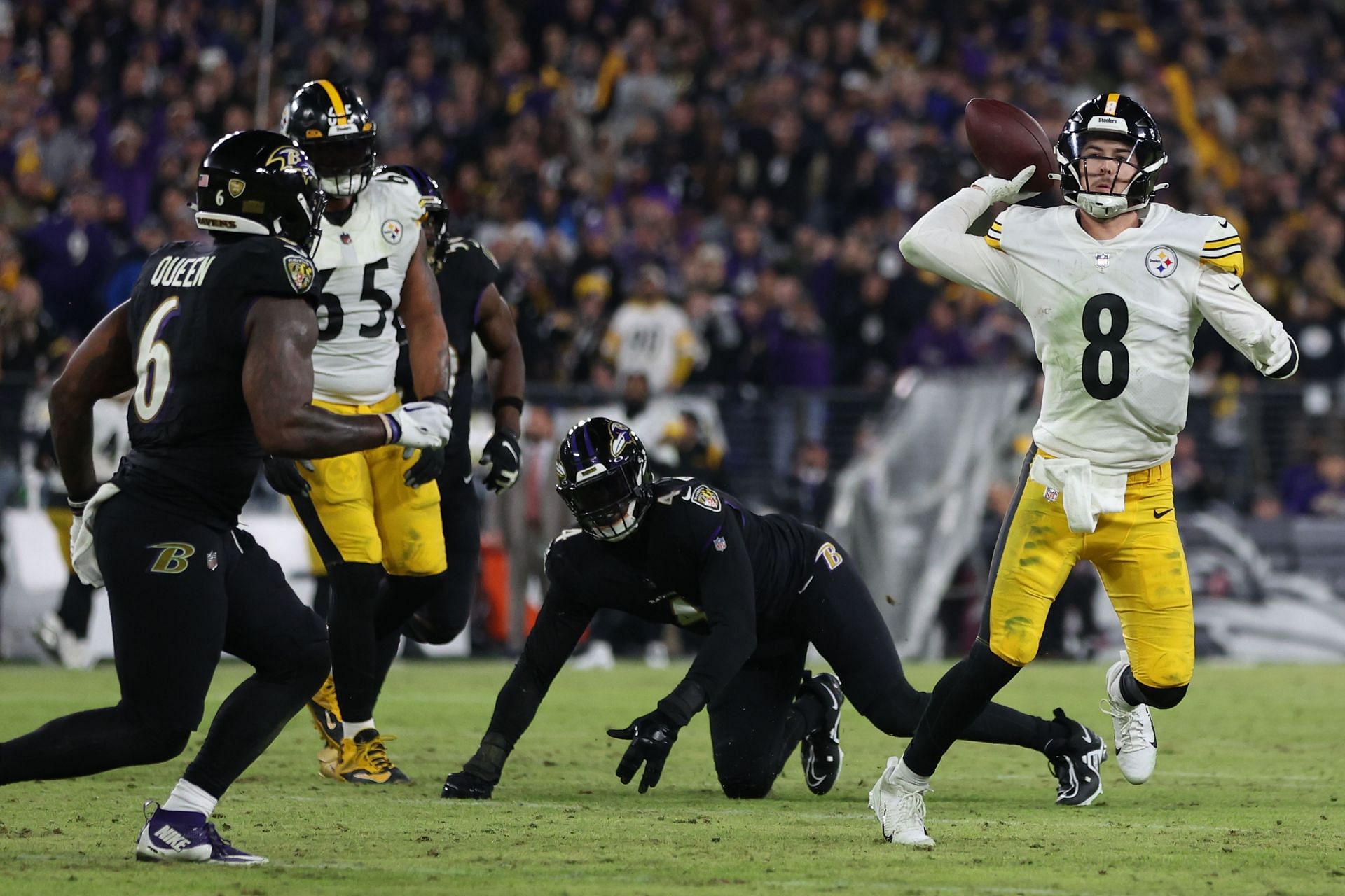 Pittsburgh Steelers v Baltimore Ravens