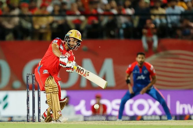 IPL इतिहास में 'रिटायर आउट' होने वाले दूसरे बल्लेबाज बने अथर्वा तायड़े, पहले स्थान पर RR के दिग्गज का नाम