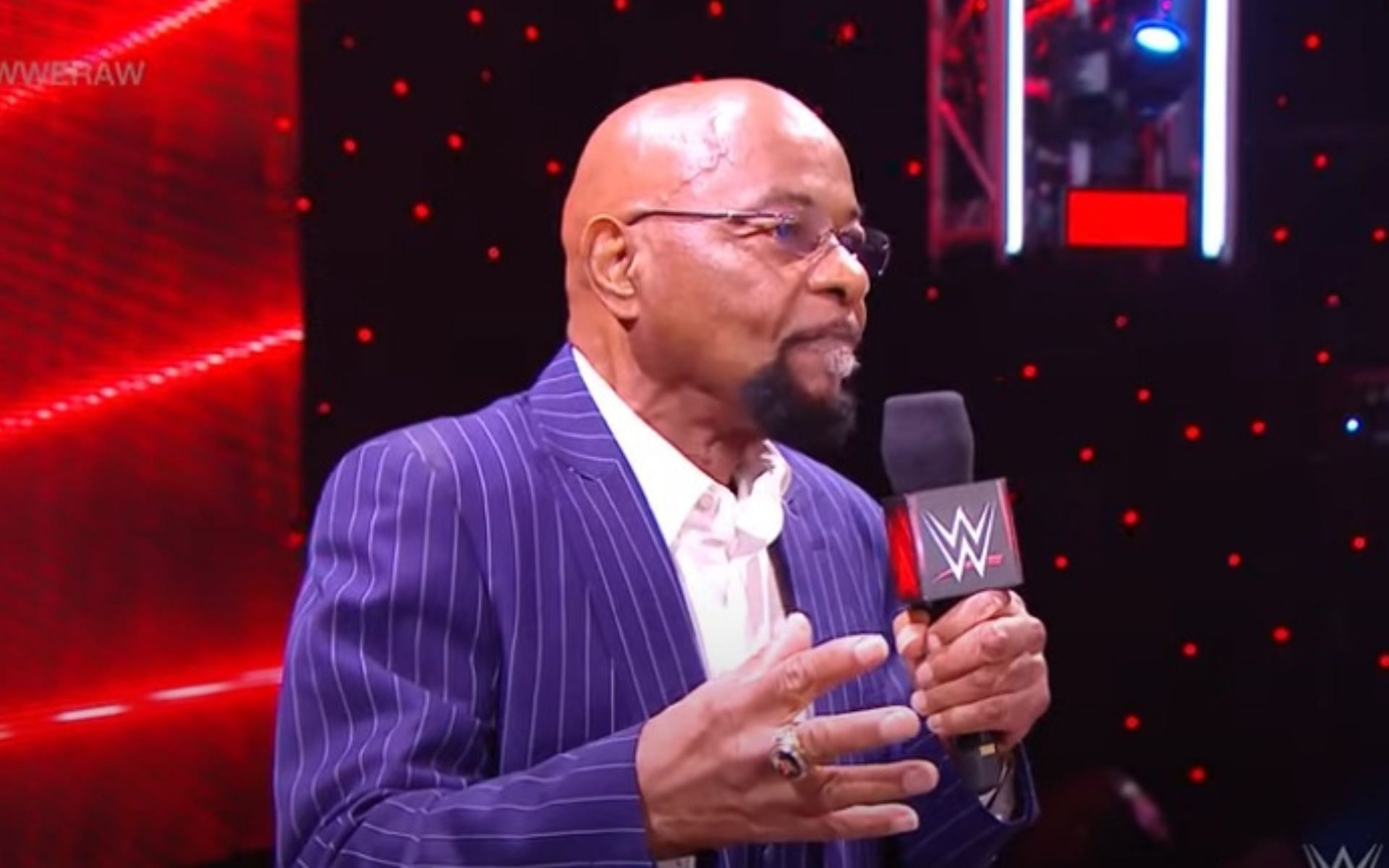 The former SmackDown GM is full of love for the wrestling legend