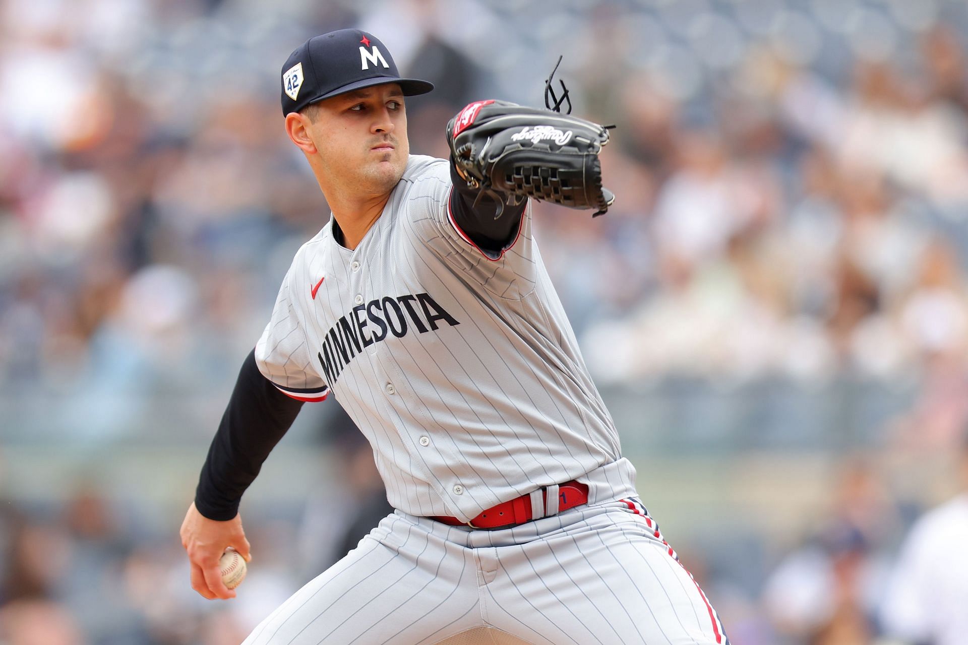 Recently acquired pitcher Tyler Mahle leaves third Twins start