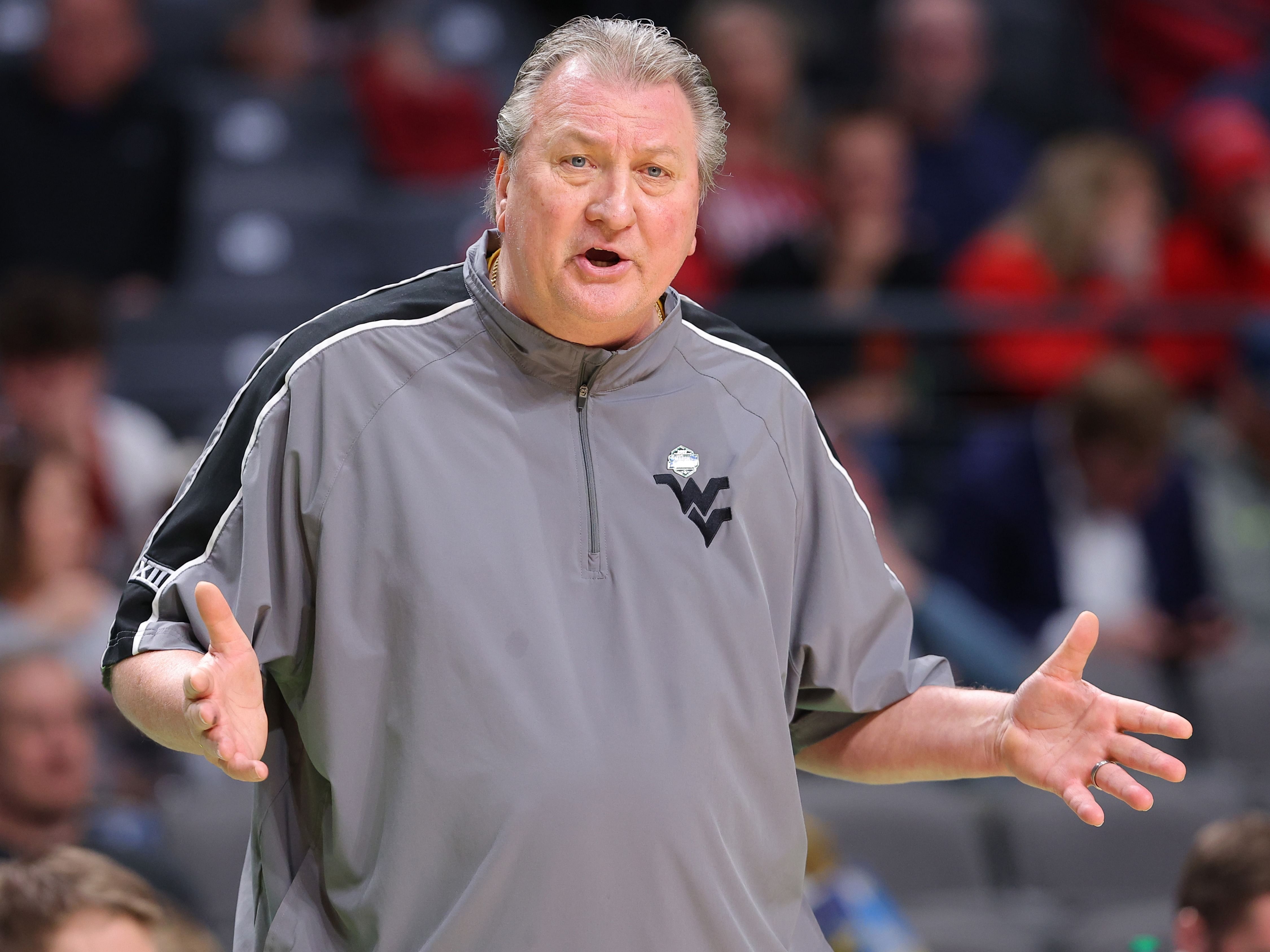 Bob Huggins apologizes for using homophobic slur